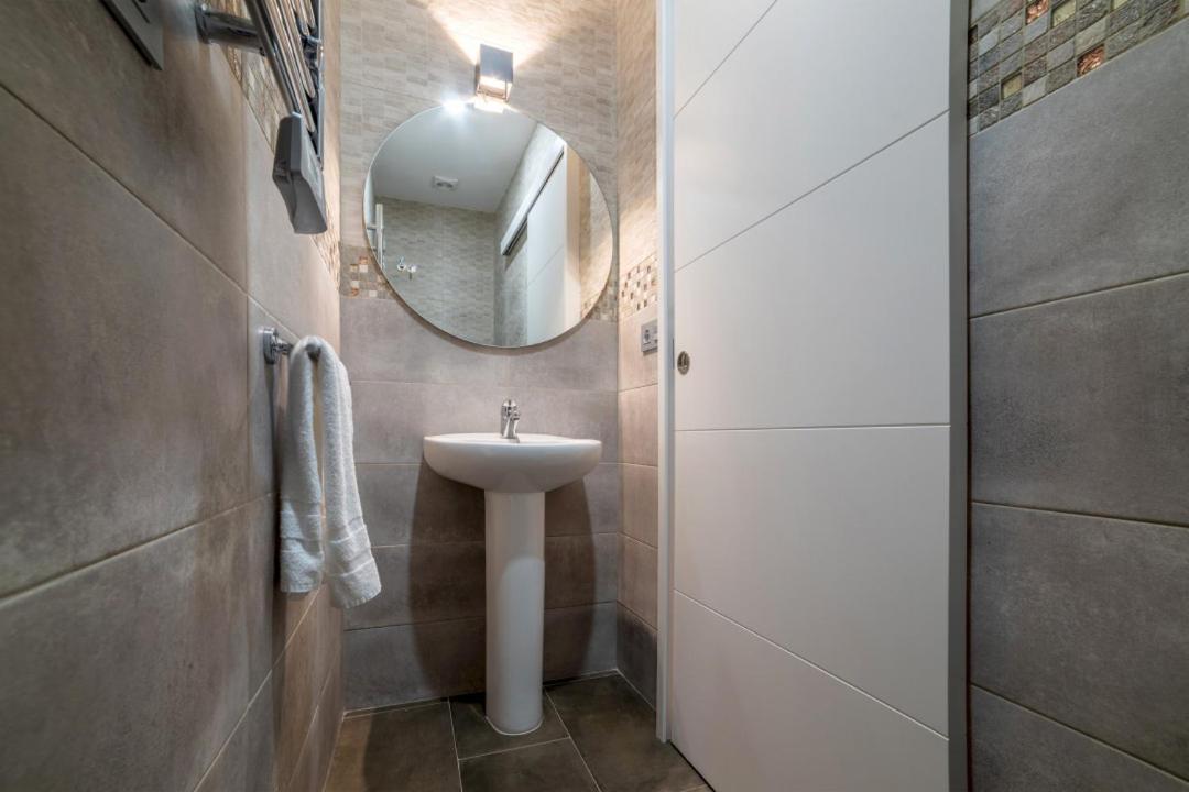 2 Bedrooms 1.5 Bathrooms Furnished - Justicia - Refurbished - Mintystay Madryt Zewnętrze zdjęcie